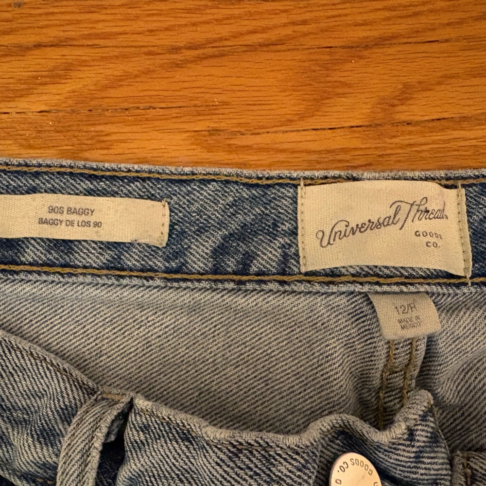 Universal Thread Ripped Jeans - Picture 2 of 2